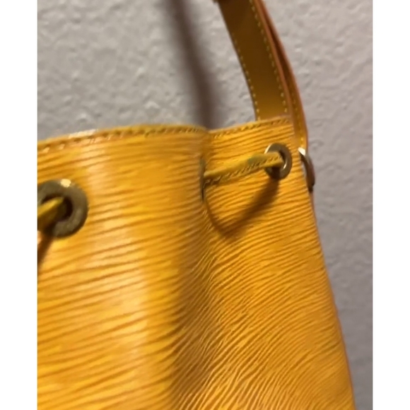 LOUIS Vuitton  bucket bag - Picture 9 of 9